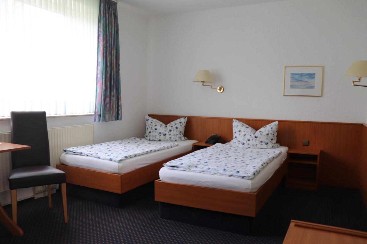 Hotel Pension Stoertebeker Biendorf ภายนอก รูปภาพ