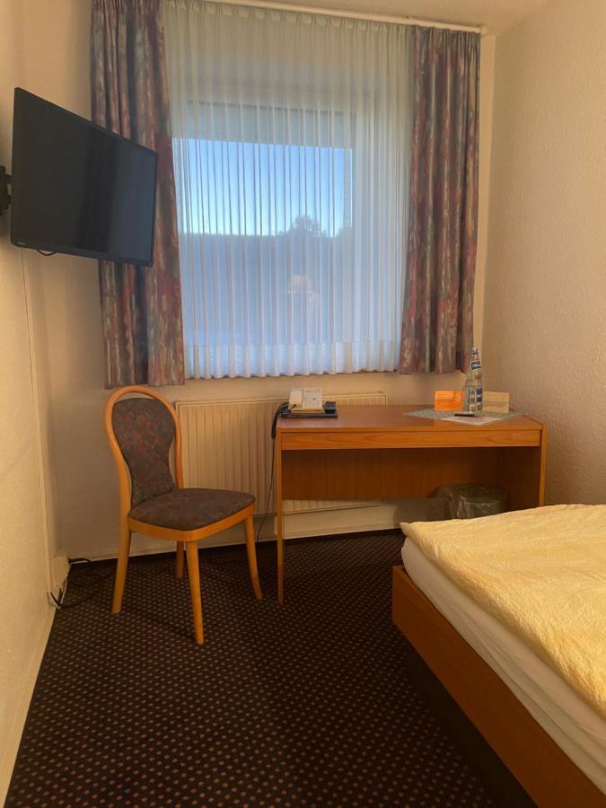 Hotel Pension Stoertebeker Biendorf ภายนอก รูปภาพ