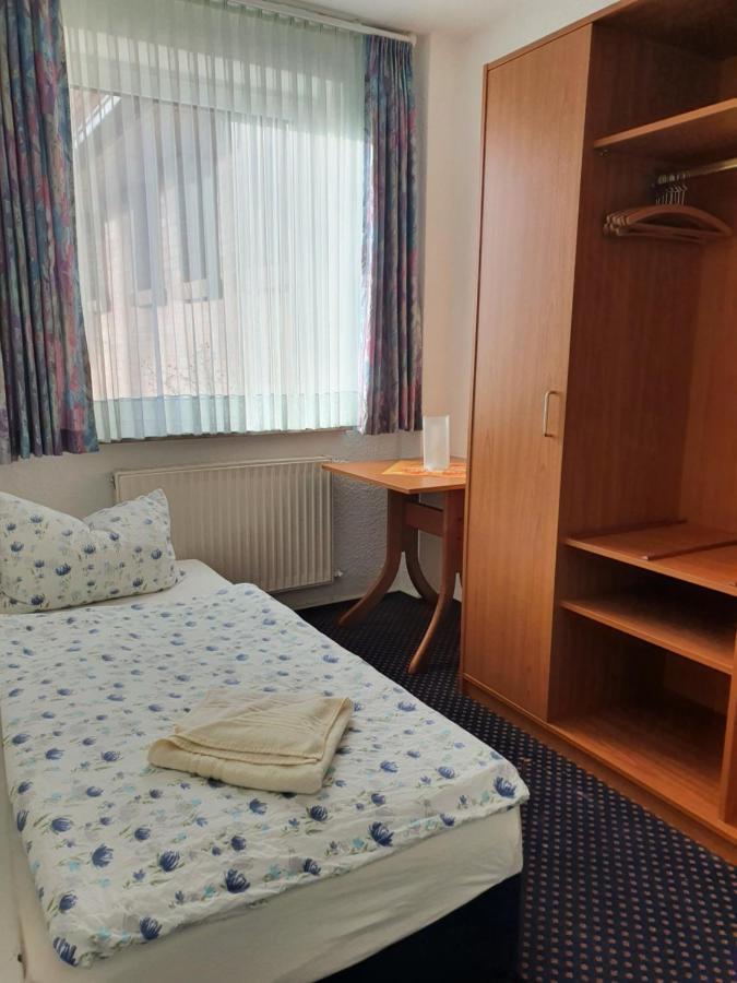 Hotel Pension Stoertebeker Biendorf ภายนอก รูปภาพ