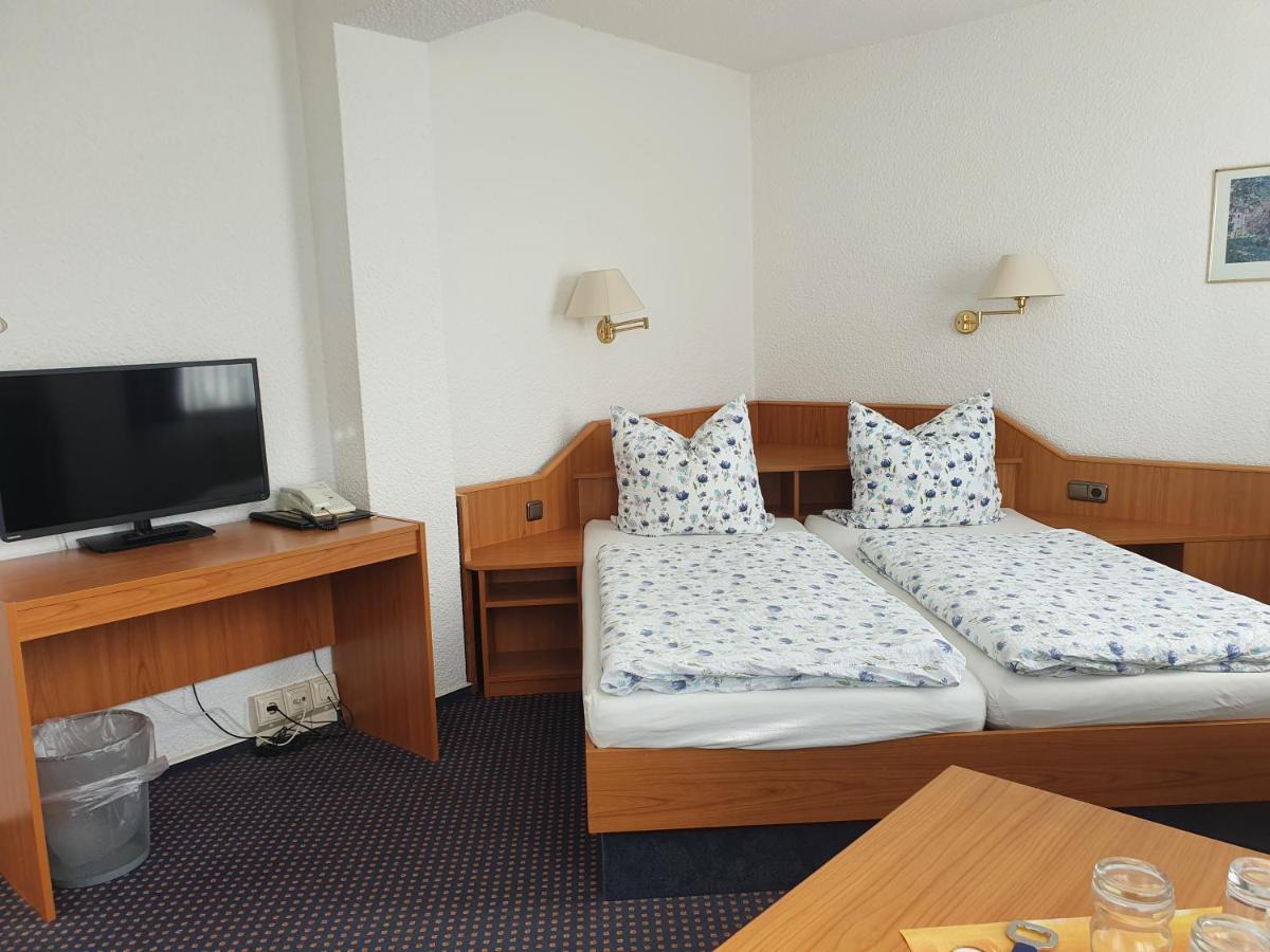 Hotel Pension Stoertebeker Biendorf ภายนอก รูปภาพ