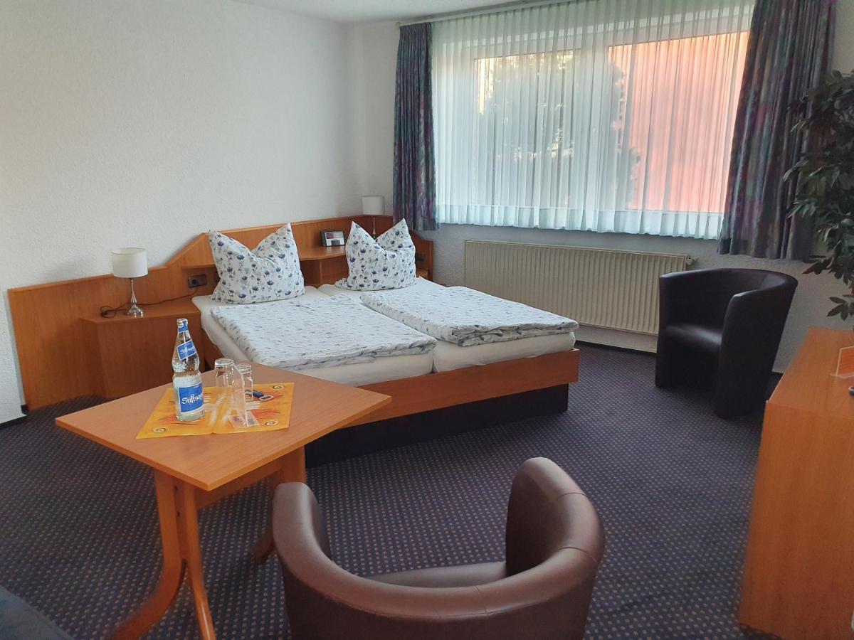Hotel Pension Stoertebeker Biendorf ภายนอก รูปภาพ